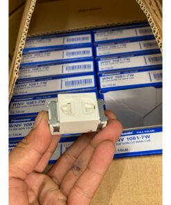 Công tắc, ổ cắm PANASONIC . công tắc 2 chiều , mặt 2,3,4,6 Panasonic dòng FULL (mặt hạt nhỏ) . hàng chính hãng